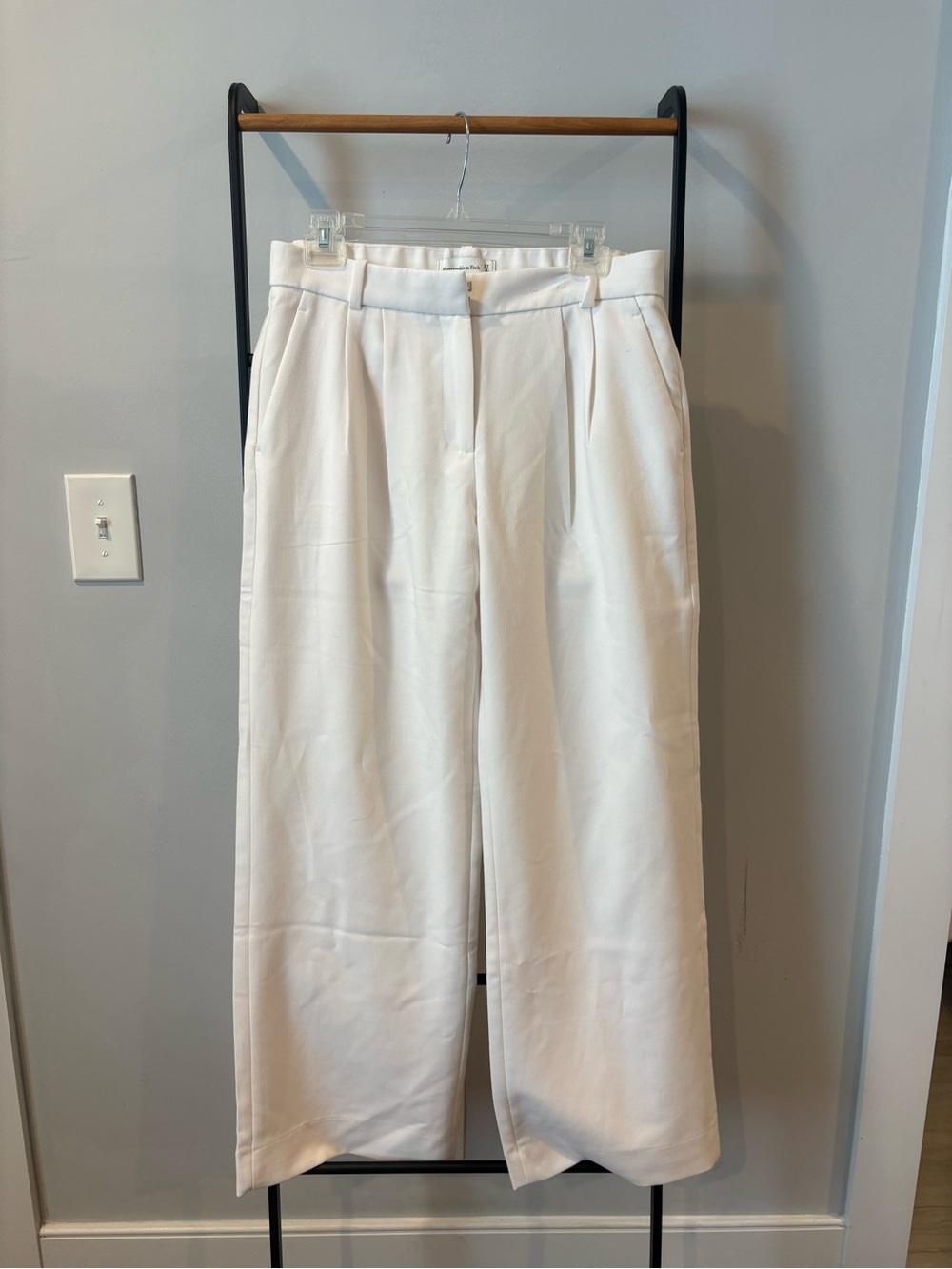 Abercrombie & Fitch Wide-Leg Ivory Trousers